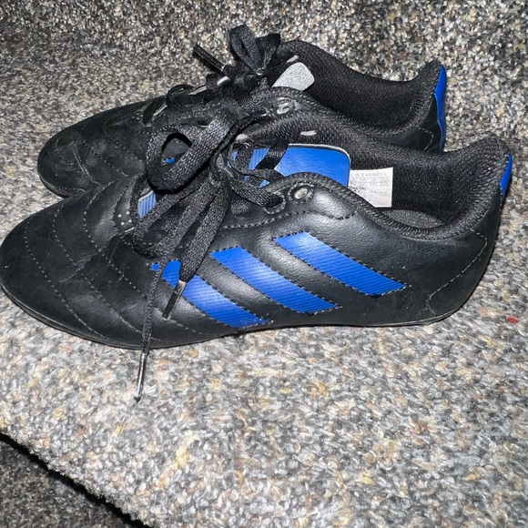 Adidas soccer cleat’s size 2. In good condition. Black and blue. Big kids. - Picture 5 of 11